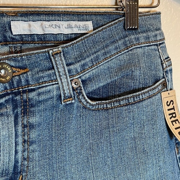NWT DKNY Jeans Petites Soho Boot Cut Stretch - Picture 4 of 16